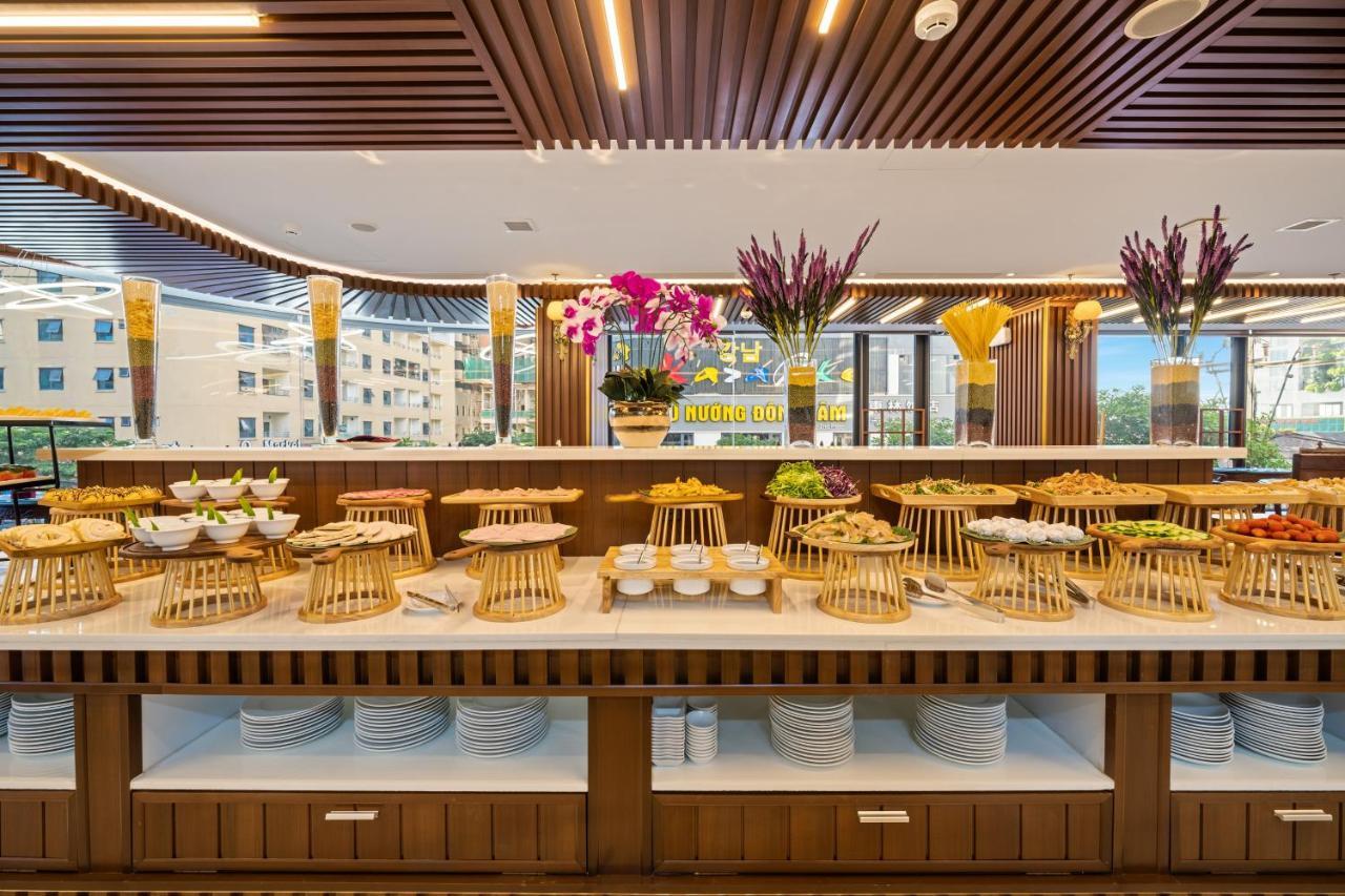 Monalisa Luxury Hotel Da Nang Exterior photo