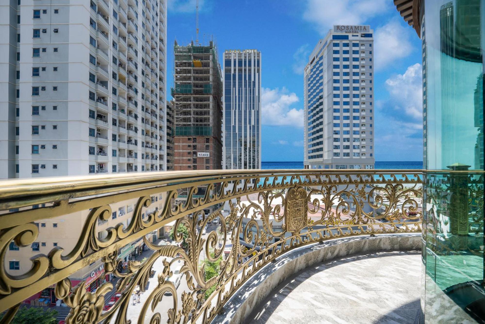 Monalisa Luxury Hotel Da Nang Exterior photo