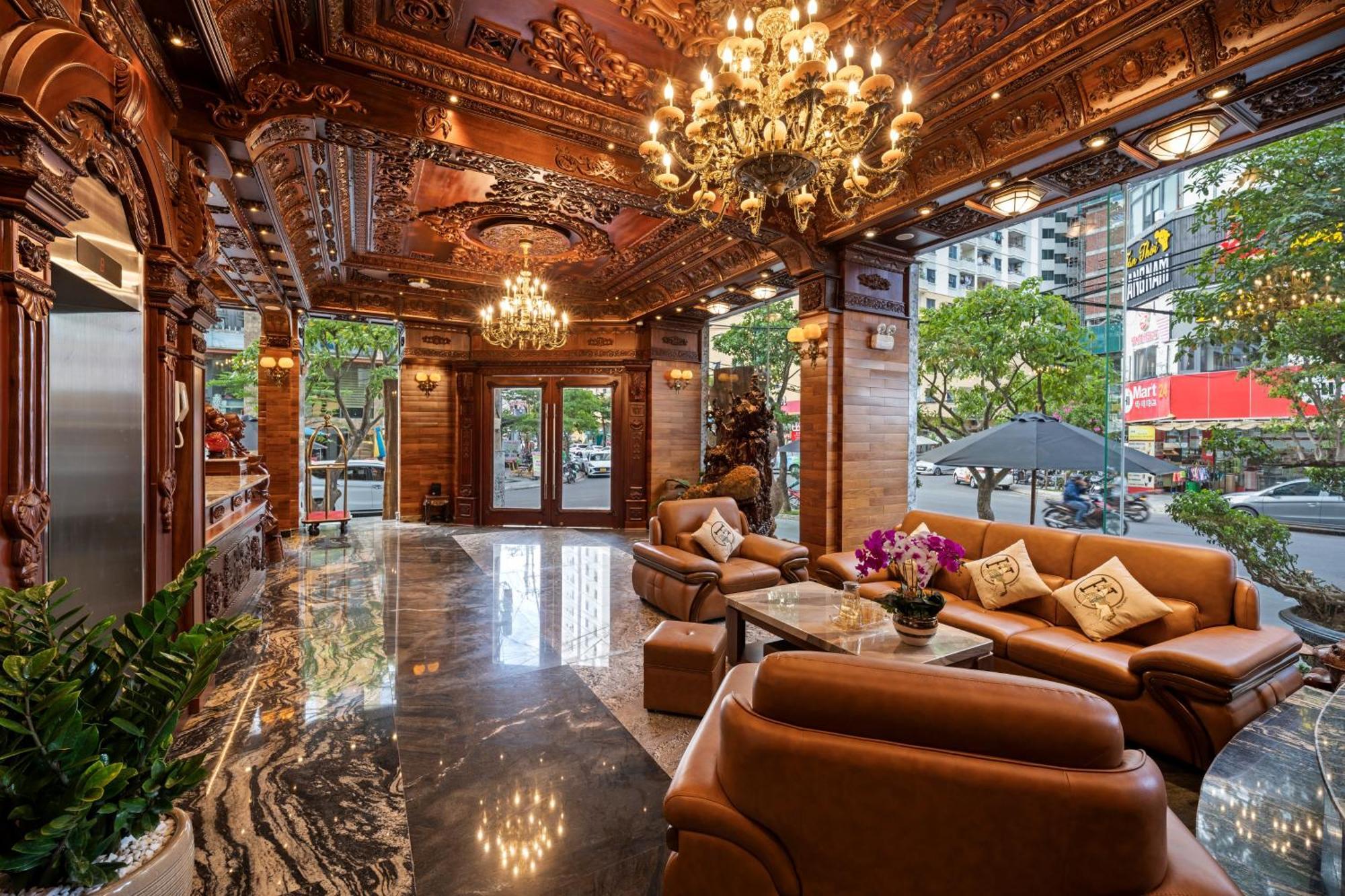 Monalisa Luxury Hotel Da Nang Exterior photo